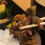 社 - 玉ねぎとキャベツの牛肉炒め　甘味のあるソースで炒めてる
