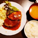 Hakoneyashima - 足柄牛とやまゆりポークのダブルハンバーグ 定食（2,250円）