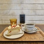 Cafe Mappemonde - フレジェピスターシユとコーヒー