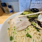 燈 - 【とんこつラーメン＝チャーシュー】