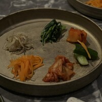 うし極 - キムチ、ナムル盛り合わせ