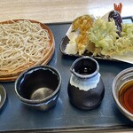 そば処 砂武縞 - 以前はこうだったと思う。細かいとこまでこだわるなあ、プックスと思ってたんだけど