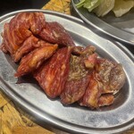 焼肉ホルモン まつとよ苑 - メガネ　赤身超希少