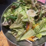 焼肉ホルモン まつとよ苑 - サラダ