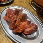 焼肉ホルモン まつとよ苑 - 牛カシラ　超希少