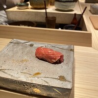 鮨 由う - 