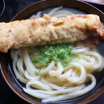 山内うどん店 - あつあつ大350円＋ゲソ天200円