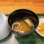 Oniku No Semmon Ten Sugimoto - お麩のお味噌汁