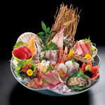 Sashimi platter “Manazuru” for 3 to 4 people