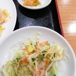 晴晴飯店 - サラダとザーサイ