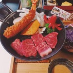 Cafe dining bar 叶和 - エビフライ、野菜、お肉、たこさんウィンナー