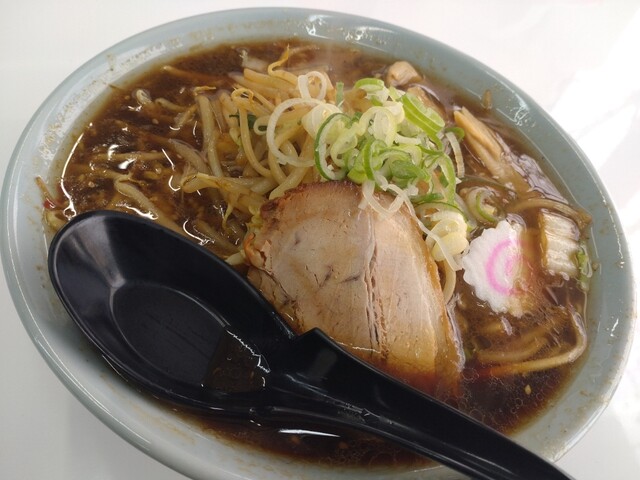 ラーメンさんぱち 綜本店 - 元町（札幌）/ラーメン | 食べログ