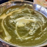 カリガンダキ - ほうれん草チキン。なめらかまろやか