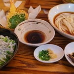 Udon Ya Tsunagu - つなぐランチ