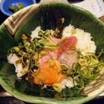 つた家 - 令和6年5月 ランチタイム(11:30〜14:00)
海鮮丼定食 税込700円
サラダ、お吸い物、冷奴、漬けもの、食後のアイスティー付