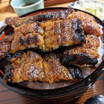 うな千 - 特上丼 アップ