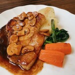 西洋料理 たじま - ロースのステーキ ガーリックソース