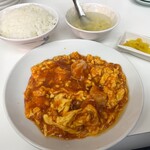 兆楽 - 兆楽道玄坂店(エビと玉子のチリソース炒め定食)