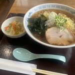 ふる里のけむり - あっさり醤油ラーメン大盛り　880円（朝食メニュー）