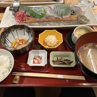 対馬のどぐろとイカ活き造り 博多 魚蔵 都ホテル店 - 活きイカ御前3,300円のはずが！？でも美味しい！
