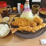 Tonkatsu Asahi - 特ロース定食(大エビフライ＆カニクリームコロッケトッピング)①