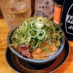 大衆立飲 もつ刺 すずき - もつ煮込み350円