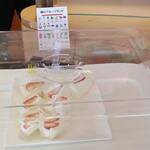 ベイクオーレ - いちごサンド