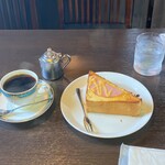 アイアンホース - 料理写真:ホットコーヒーとサービスモーニング