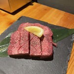 肉亭 こむらさき - 