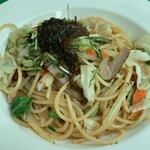 Rakuchinerradhiyamamoto - 本日のパスタ、白身魚メヒカリと野菜のオイルソース♪