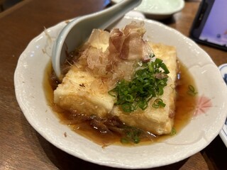 Manten Sakaba - 揚げ出し豆腐　※満天酒場定番メニューですが、個人的に好きな料理。他のお店でもだいたい食べてお店間の違いを楽しみます。