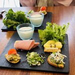 ジョヴァンニ - 前菜盛合せ(2人分をいっしょに)