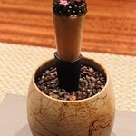 ラ・ヴァガボンド - キャビアのコルネ