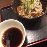 金魚屋 - 冷肉そば