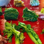 たでの葉 - 山菜盛合わせ