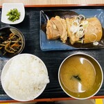 sakaigawapa-kingueriakudarisenfu-doko-to - 定食にはご飯、味噌汁、小鉢、お新香が付きます。