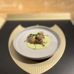 クッチーナ - ホタルイカフリット　そら豆とミントのソース(ピンぼけ)