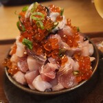 Harajuku Kakiya Tou Kyoushifudo - 牡蠣が乗ってる海鮮丼