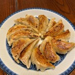 好美 - お土産に頂いた名前餃子を焼いてみた