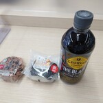 ファミリーマート - 料理写真:おにぎりとコーヒー