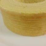 ホレンディッシェ・カカオシュトゥーベ - シャリシャリとしたグラズーワもまた絶品の「バウムクーヘン」