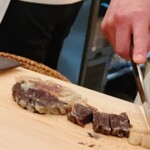 鮨 しゅん輔 - こちらは畝酢の赤身