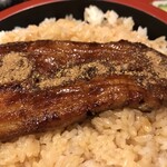 Unagi Tonkatsu Hamakame - 山椒をかけて頂きました。