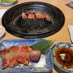 和牛A5雌牛と熟成牛舌 肉屋いちゆく - 