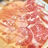 ざくろ 室町店 - セットのお肉