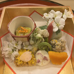 Akasaka Kikunoi - 昼懐石１５７３０円。八寸。山菜が春らしいですね。