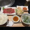 Seikouen - ヘルシーランチ。サラダ、キムチ、スープ付き