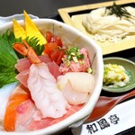 和風亭 那覇メインプレイス店 - 漁師丼がしょぼくなったので最近はもっぱら海鮮丼 
