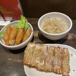 Chaochao - 鶏皮餃子、チャオチャオ餃子、モヤシナムル