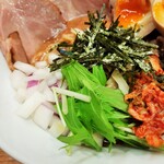 Fukuryuu Rapasu Bunkewadachi - こってりクリーミーな明太スープに水菜や玉ねぎがサッパリ♪ほんのり柑橘風味の和風柚子キムチや刻み海苔、チーズも相性抜群